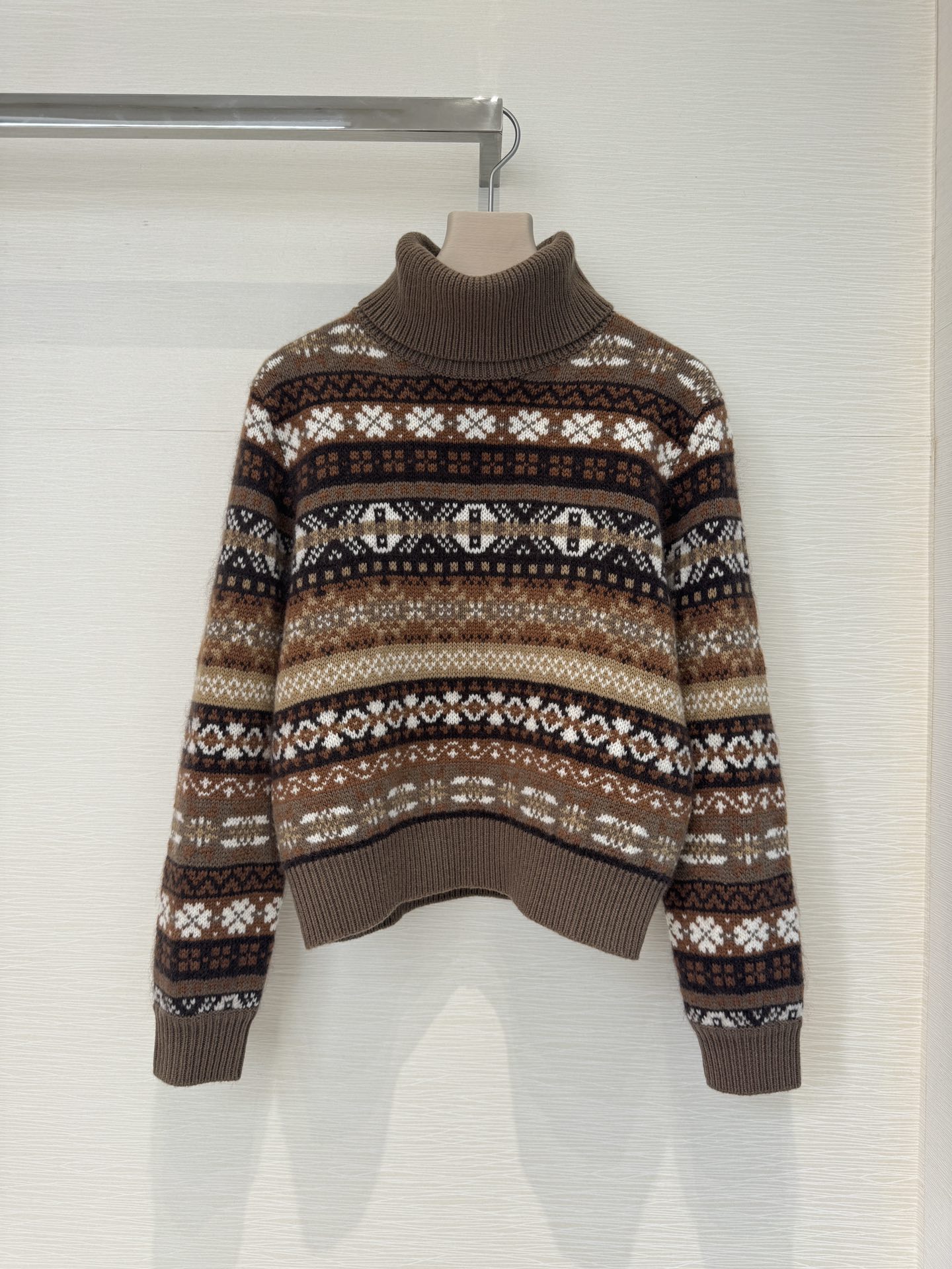 로로피아나 니트 풀오버