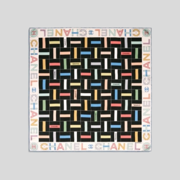 샤넬 노트 스퀘어 스카프