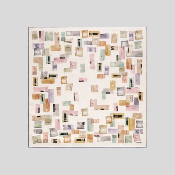 샤넬 스탬프 스퀘어 스카프