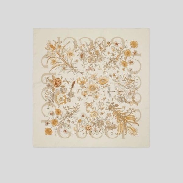 구찌 플로럴 스카프 베이지