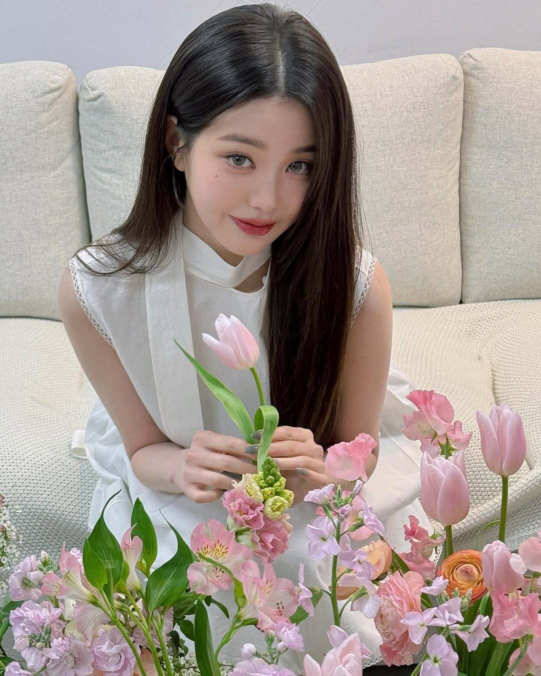 미우미우 솔리드 드레스