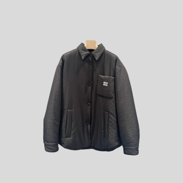 미우미우 올오버 로고 퀼팅 셔츠 자켓