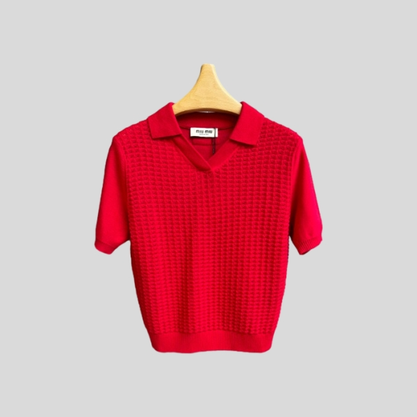 미우미우 레드 울 반팔 티셔츠